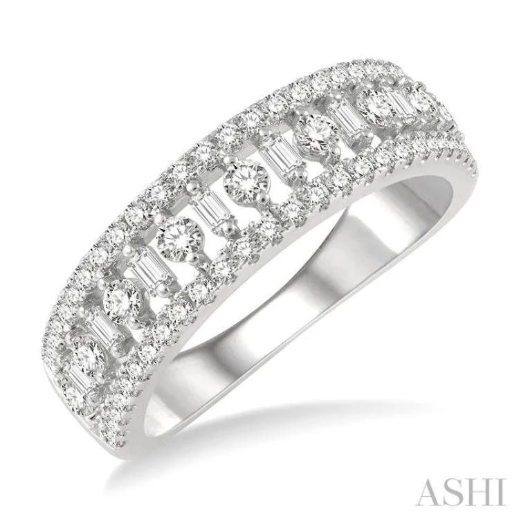 Elegant Wedding Ring for Bride-3/4 Ctw Baguette and Round Cut Diamond Fashion Band in 14K White Gold