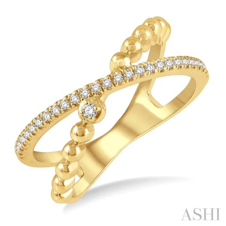 Classic Wedding Band with Diamonds-1/6 Ctw Crisscross Split Shank Round Cut Diamond Fashion Ring in 10K Yellow Gold